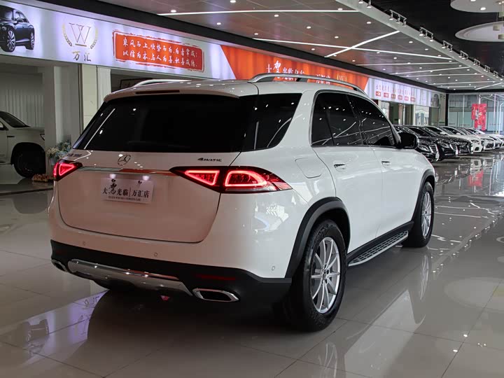 Фото 9 - Mercedes-Benz GLE-Class