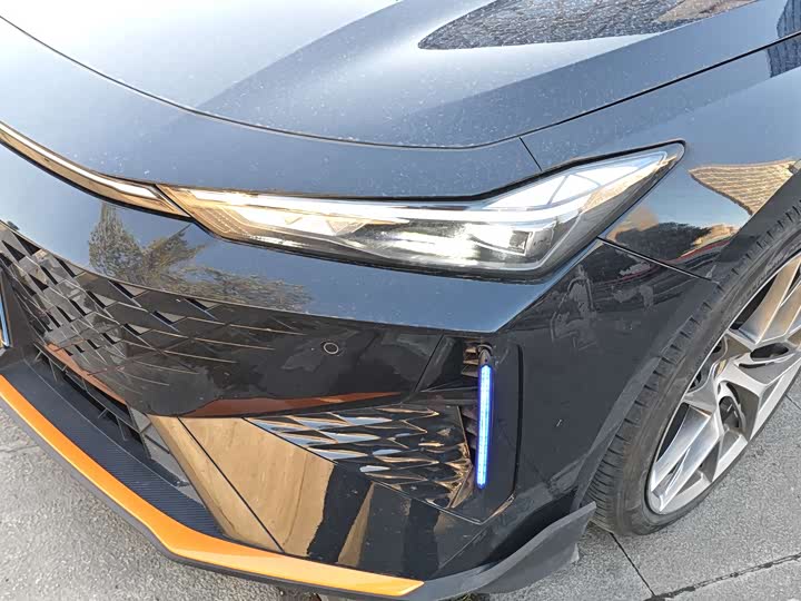 Фото 4 - Changan UNI-V