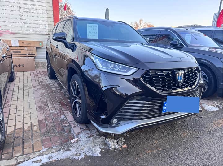 Фото 3 - Toyota Crown Kluger