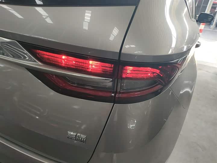 Фото 8 - Geely Jiaji