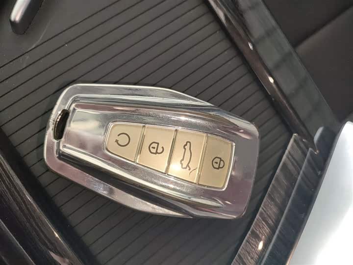 Фото 9 - Geely Jiaji