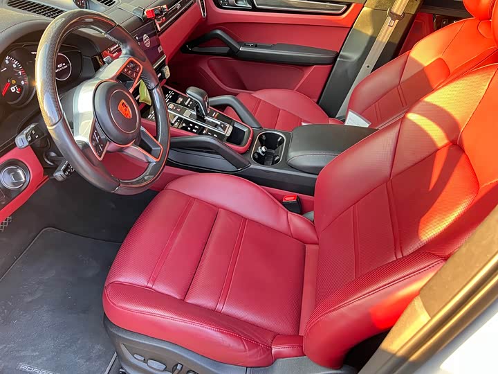 Фото 8 - Porsche Cayenne