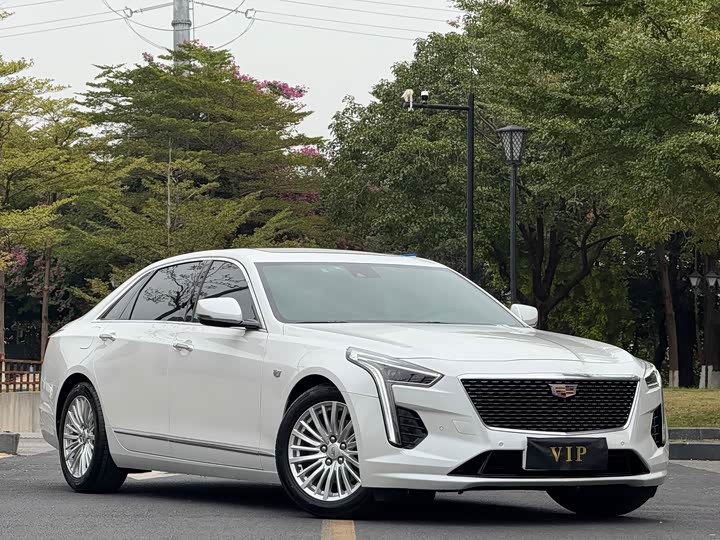 Фото 2 - Cadillac CT6