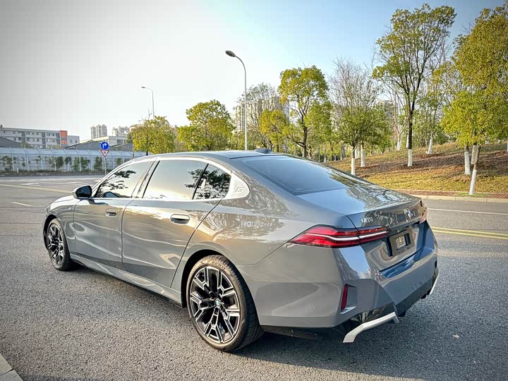 Фото 8 - BMW 5 Series