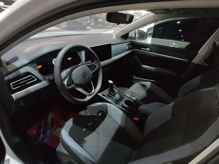 Фото 8 - Volkswagen Lavida