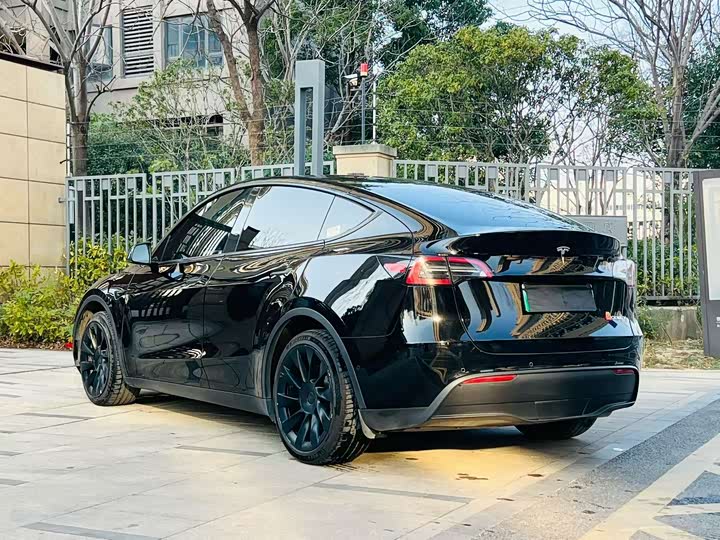 Фото 7 - Tesla Model Y