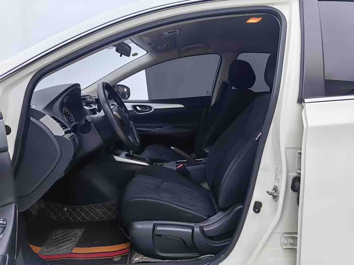 Фото 4 - Nissan Sylphy