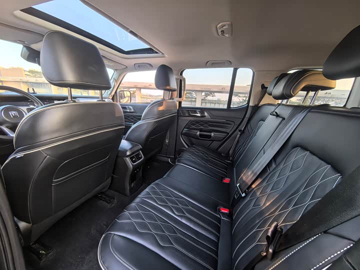 Фото 6 - Tank 300