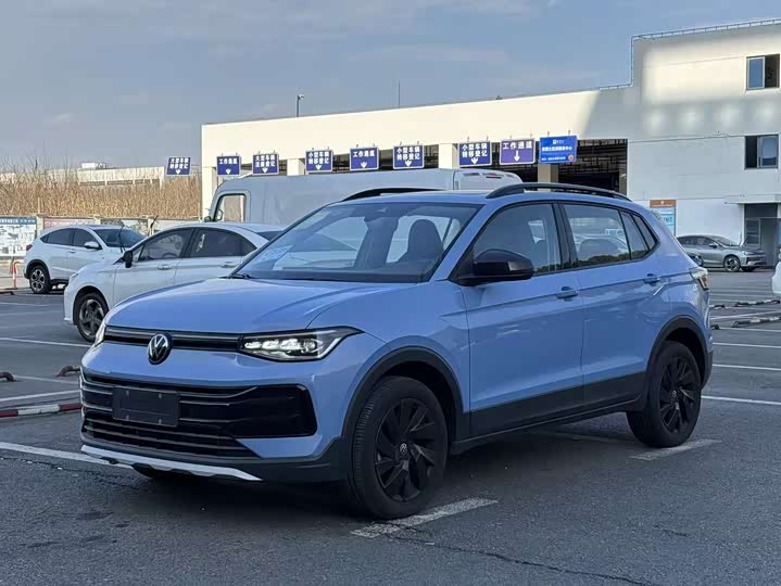 Фото 1 - Volkswagen Tharu