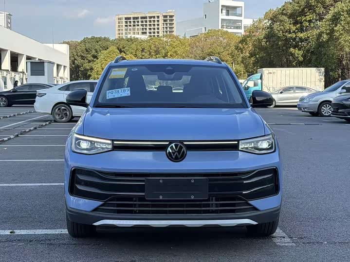 Фото 2 - Volkswagen Tharu