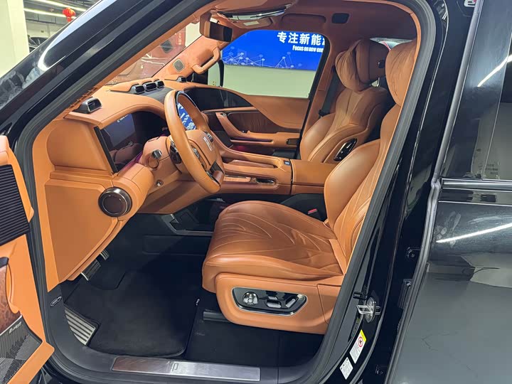 Фото 5 - BYD Yangwang U8