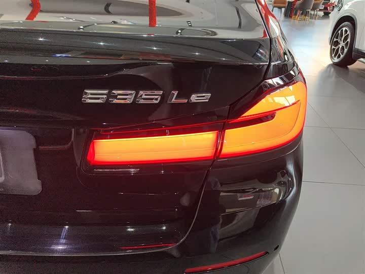 Фото 8 - BMW 5 Series Hybrid