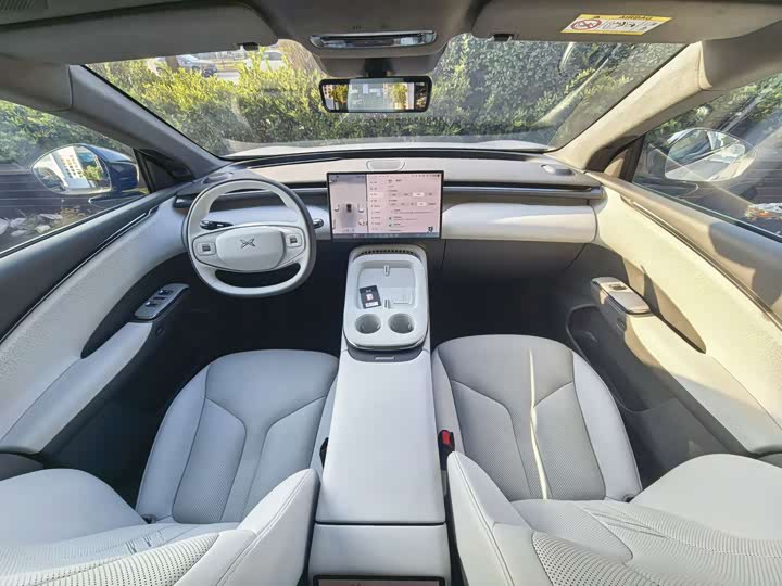 Фото 8 - XPeng G7