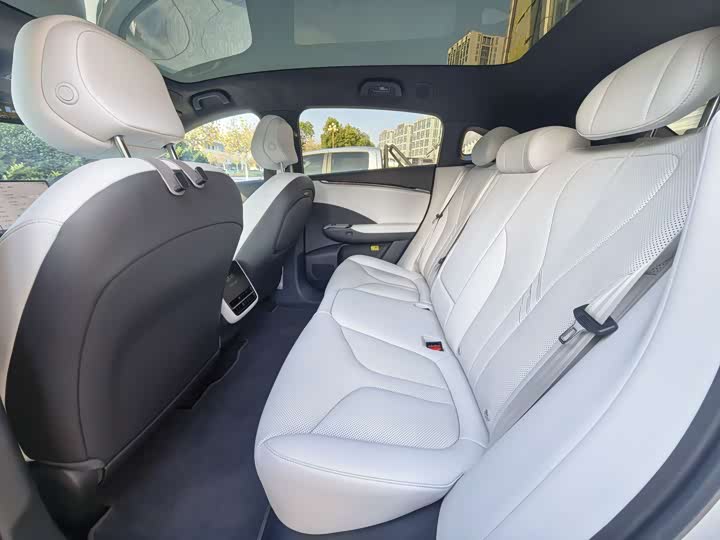 Фото 9 - XPeng G7