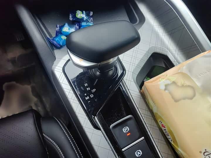 Фото 7 - Geely Preface