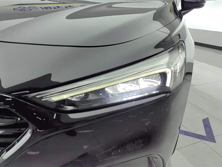 Фото 5 - Buick LaCrosse