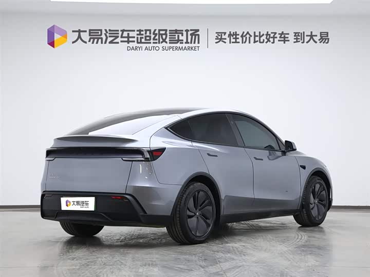 Фото 3 - Tesla Model Y