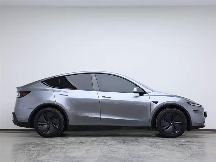 Фото 6 - Tesla Model Y