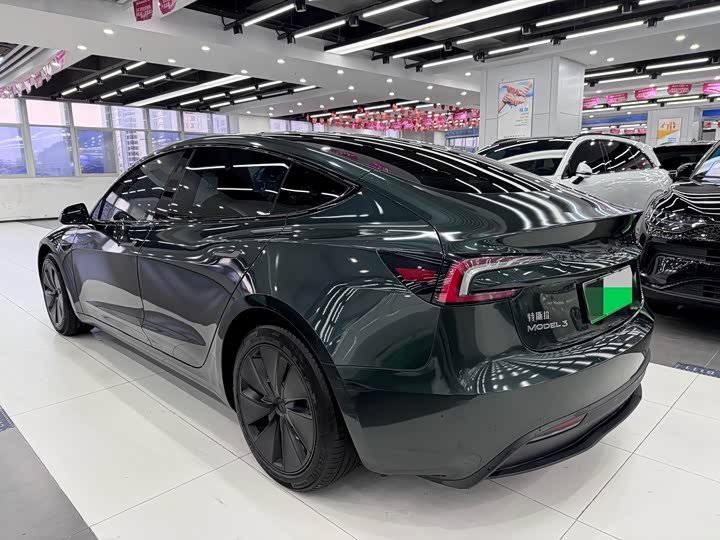 Фото 7 - Tesla Model 3