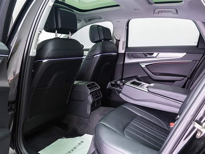 Фото 7 - Audi A6L