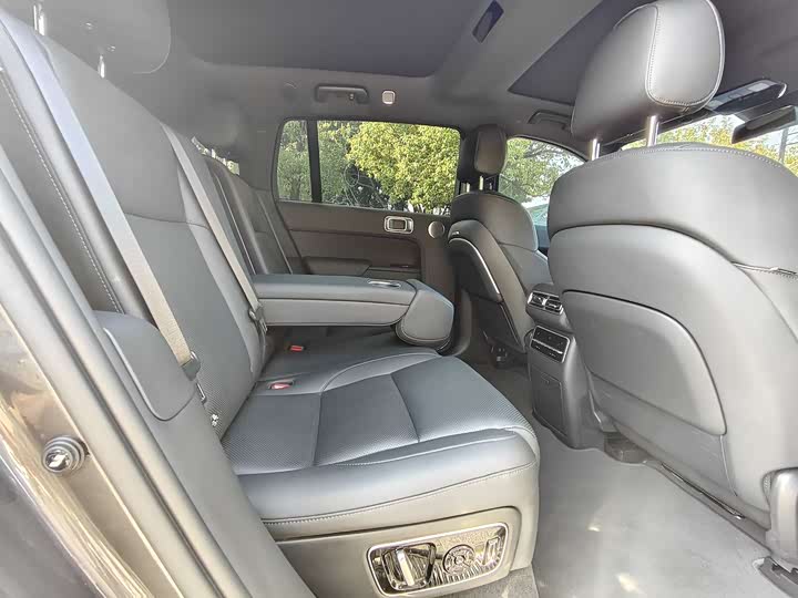 Фото 8 - LiXiang L7