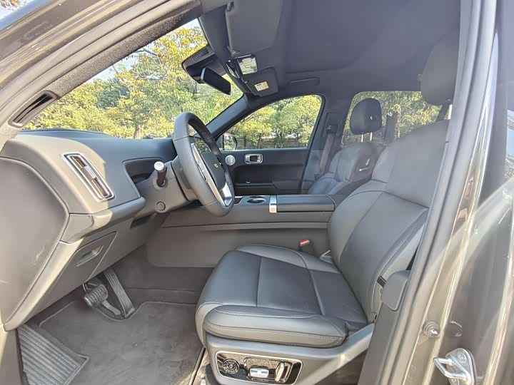 Фото 9 - LiXiang L7