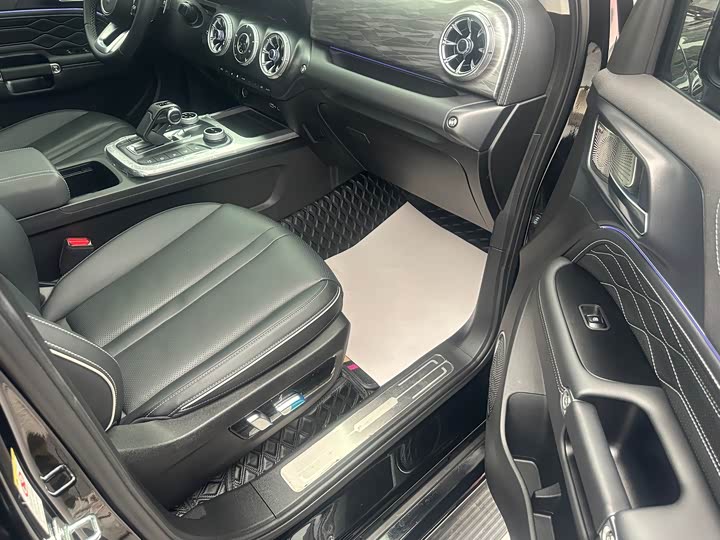 Фото 4 - Tank 300