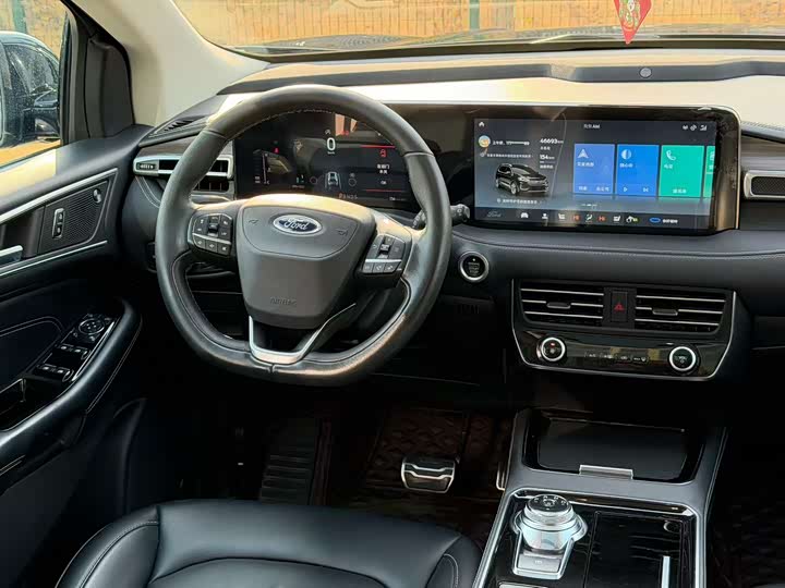 Фото 4 - Ford Edge
