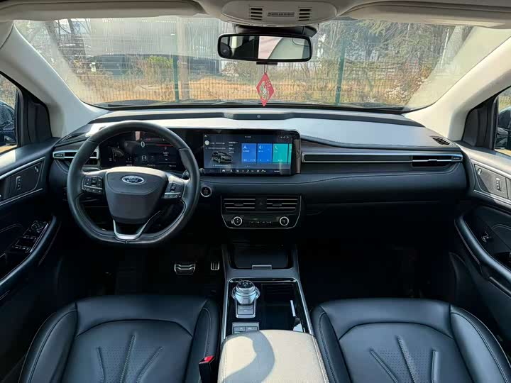 Фото 5 - Ford Edge