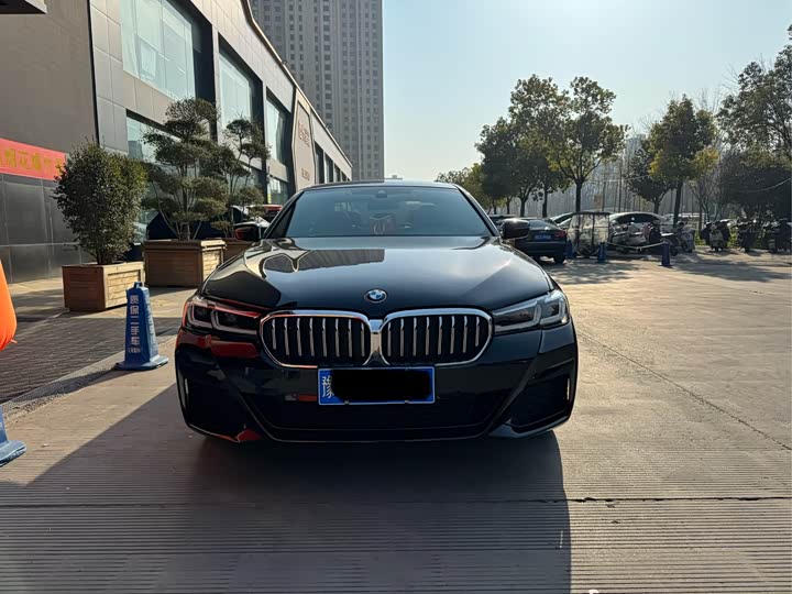 Фото 2 - BMW 5 Series