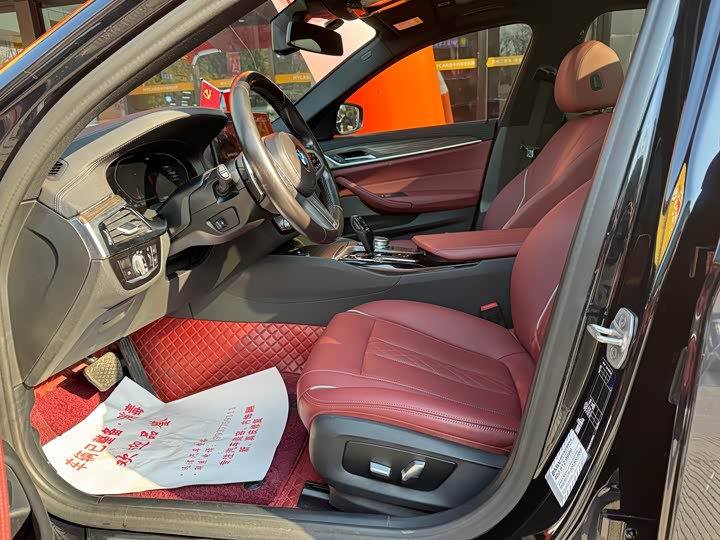 Фото 3 - BMW 5 Series