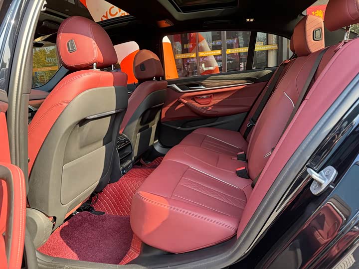 Фото 4 - BMW 5 Series