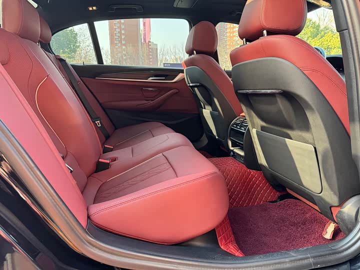 Фото 5 - BMW 5 Series