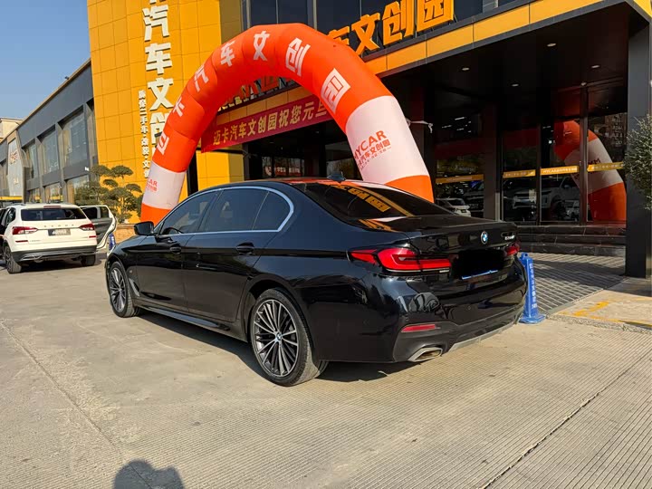 Фото 9 - BMW 5 Series