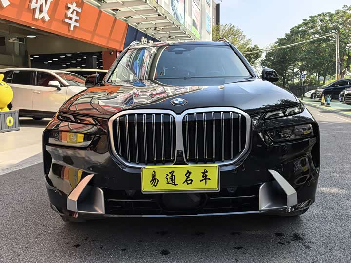 Фото 3 - BMW X7
