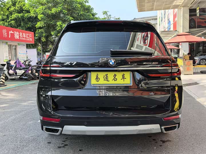 Фото 9 - BMW X7