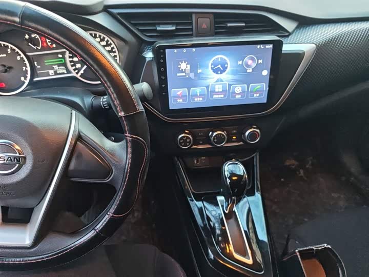 Фото 6 - Nissan Lannia