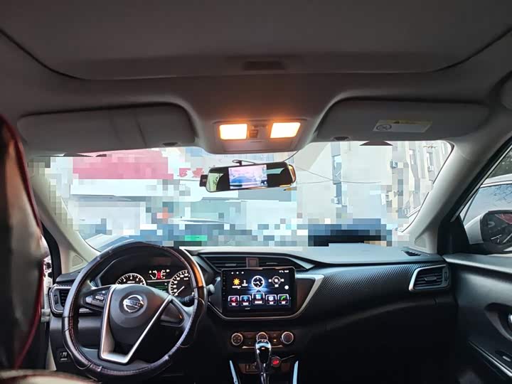 Фото 9 - Nissan Lannia