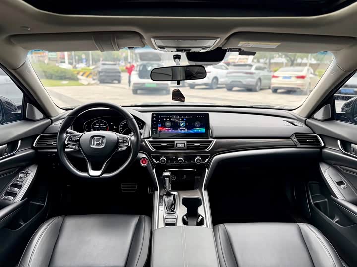 Фото 5 - Honda Accord