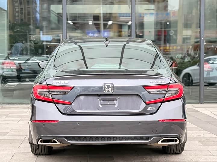 Фото 6 - Honda Accord