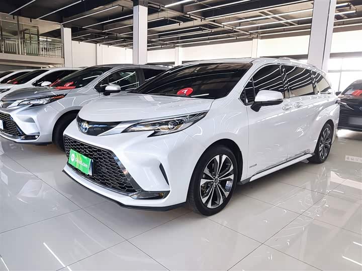 Фото 1 - Toyota Granvia