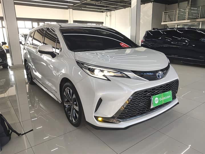 Фото 4 - Toyota Granvia