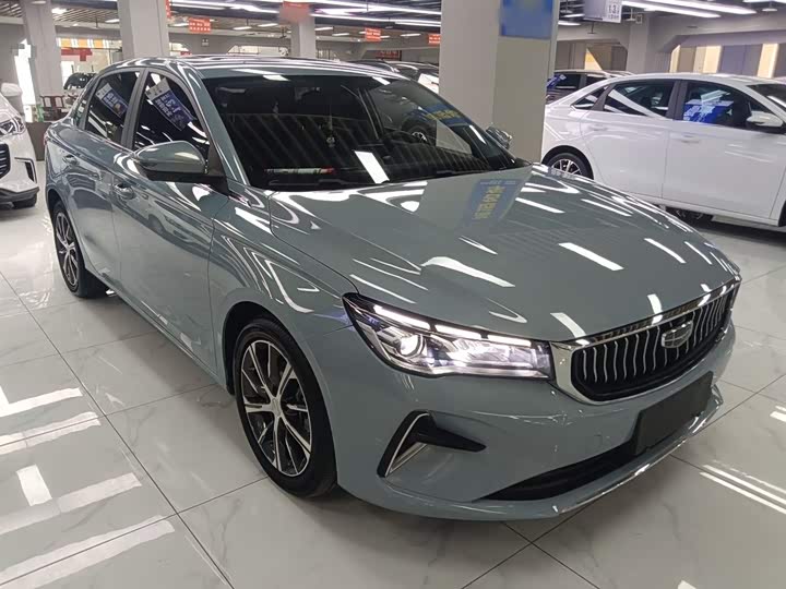 Фото 4 - Geely Emgrand