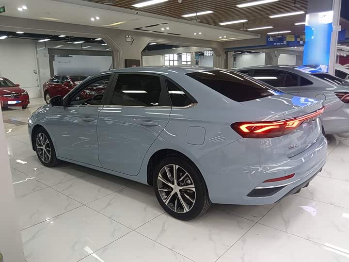 Фото 5 - Geely Emgrand