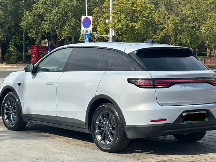 Фото 7 - Leapmotor C11