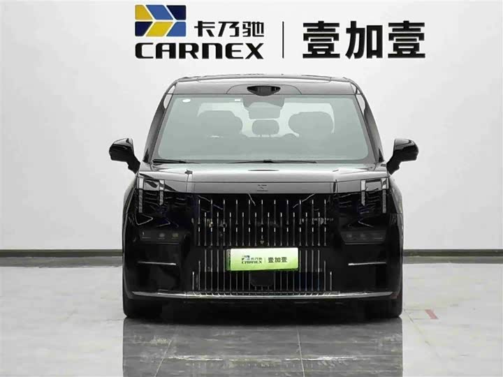 Фото 2 - Zeekr 009