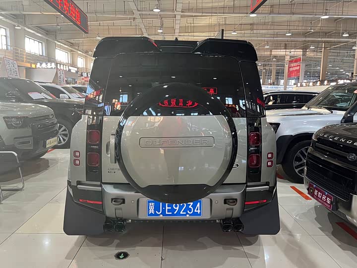 Фото 8 - Land Rover Defender