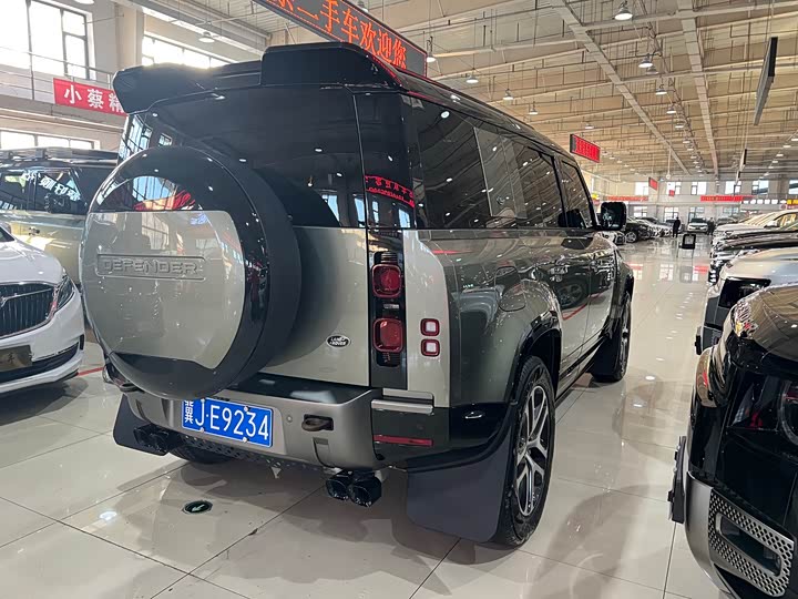 Фото 9 - Land Rover Defender