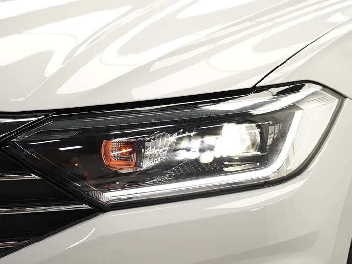 Фото 7 - Volkswagen Sagitar L