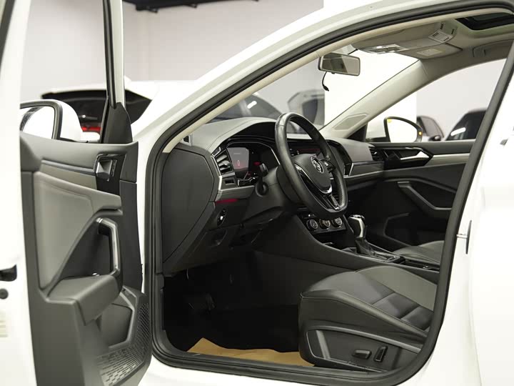 Фото 9 - Volkswagen Sagitar L